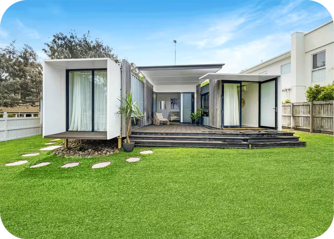 Funky Beachfront House Opposite Kawana Surf Club